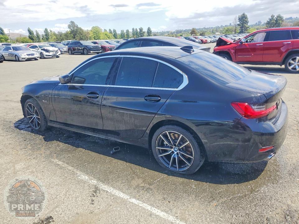 2022 BMW 3 SERIES — фото 2