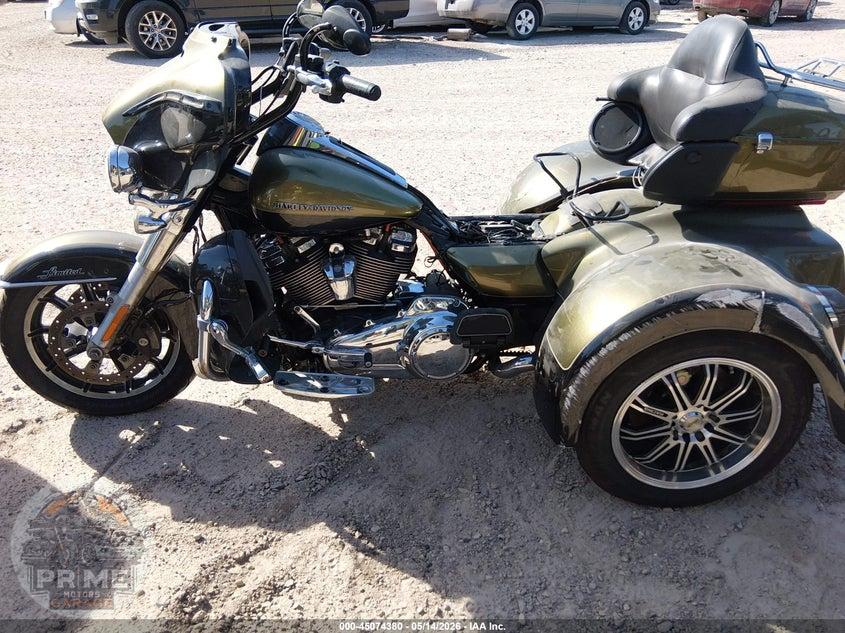 2018 HARLEY-DAVIDSON FLHTK (ULTRA LIMITED) ULTRA LIMITED — фото 13
