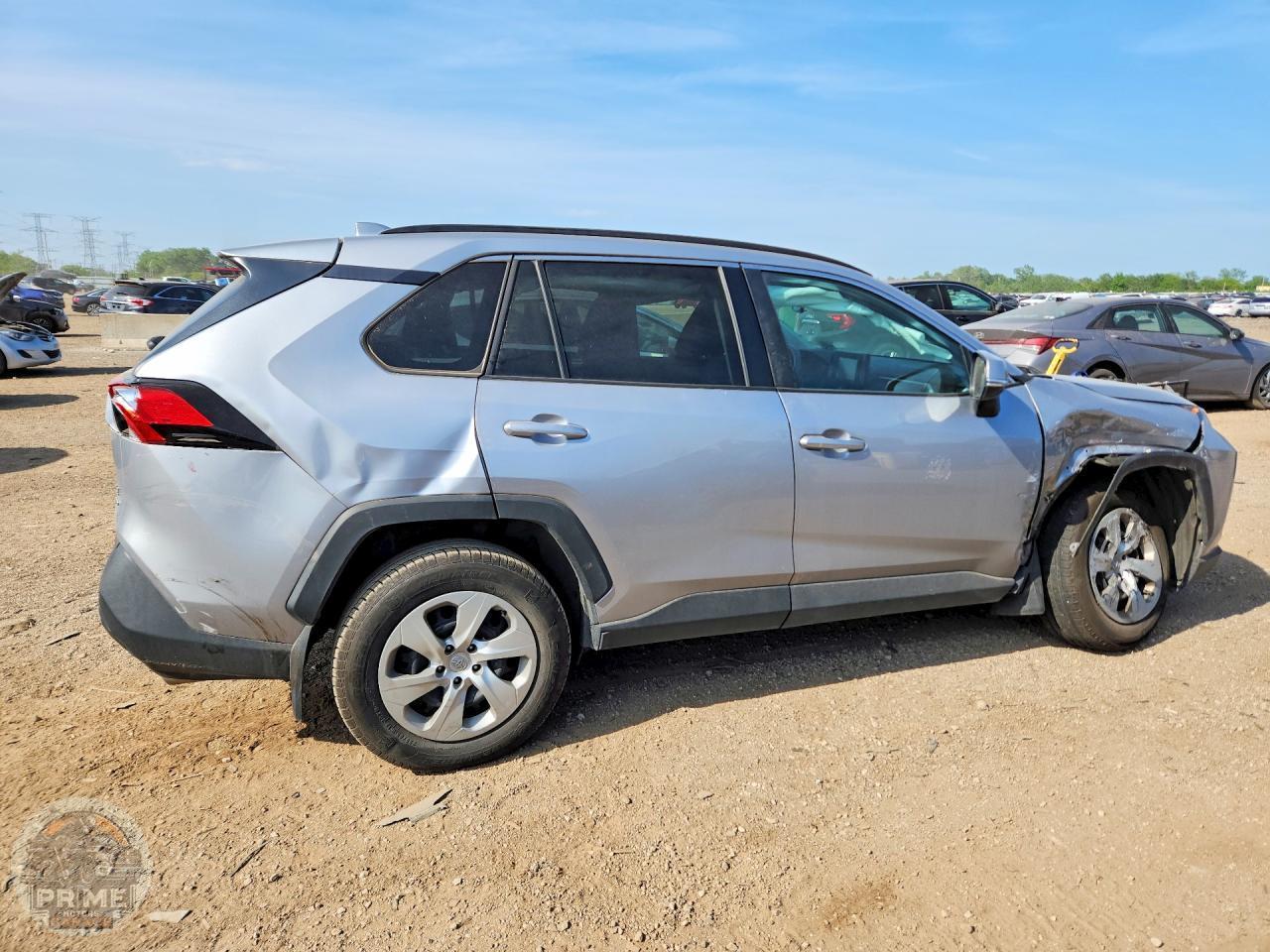 2021 TOYOTA RAV4 — фото 3