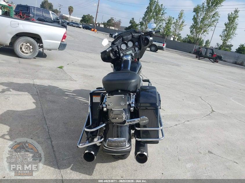 2011 HARLEY-DAVIDSON FLHTC (ELECTRA GLIDE CLASSIC) — фото 6
