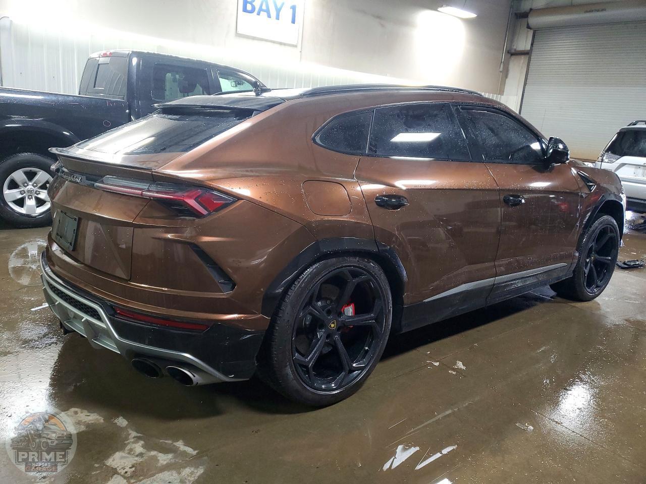 2020 LAMBORGHINI URUS — фото 3