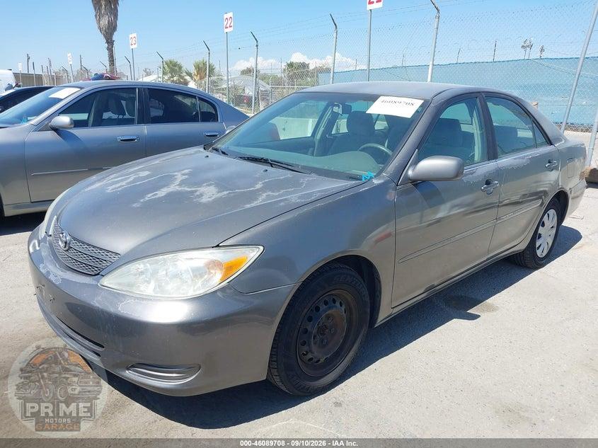 2004 TOYOTA CAMRY LE — фото 2