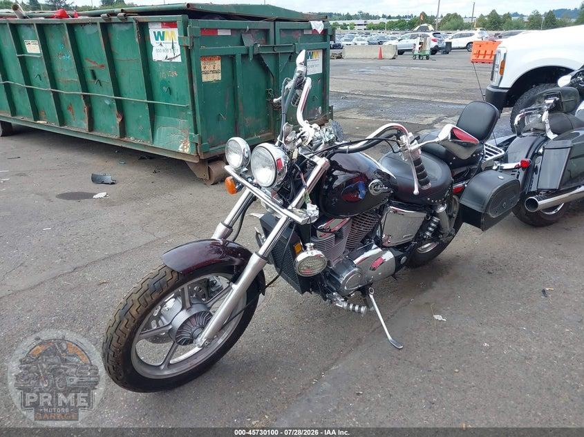 2004 HONDA VT1100 C — фото 2