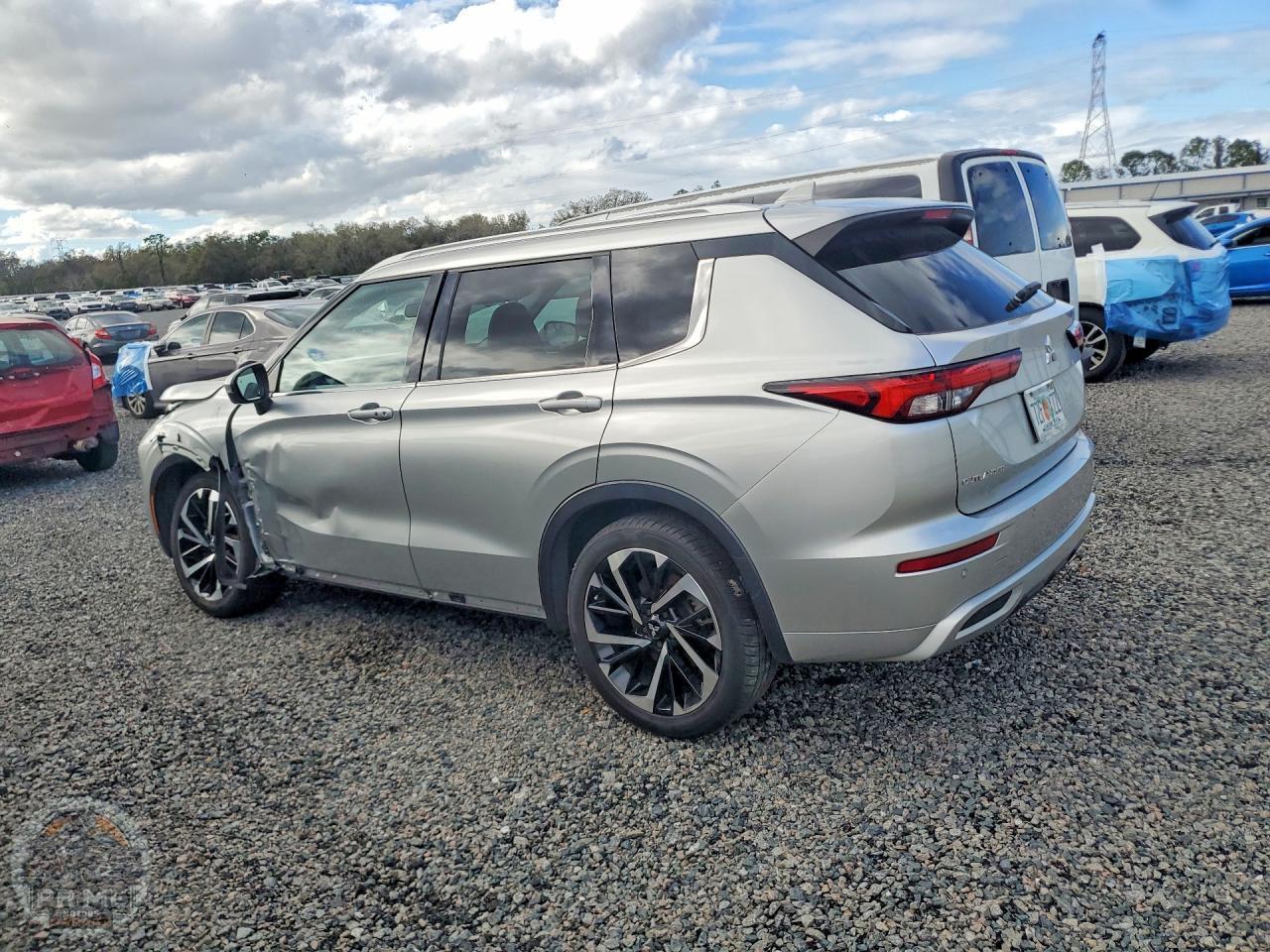 2023 MITSUBISHI OUTLANDER — фото 2