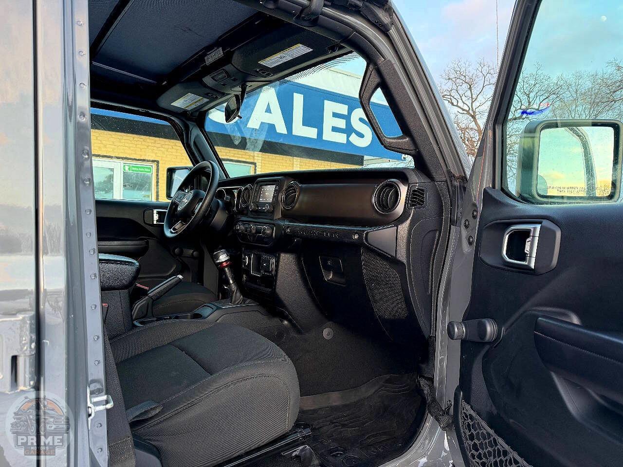 2020 JEEP WRANGLER — фото 35