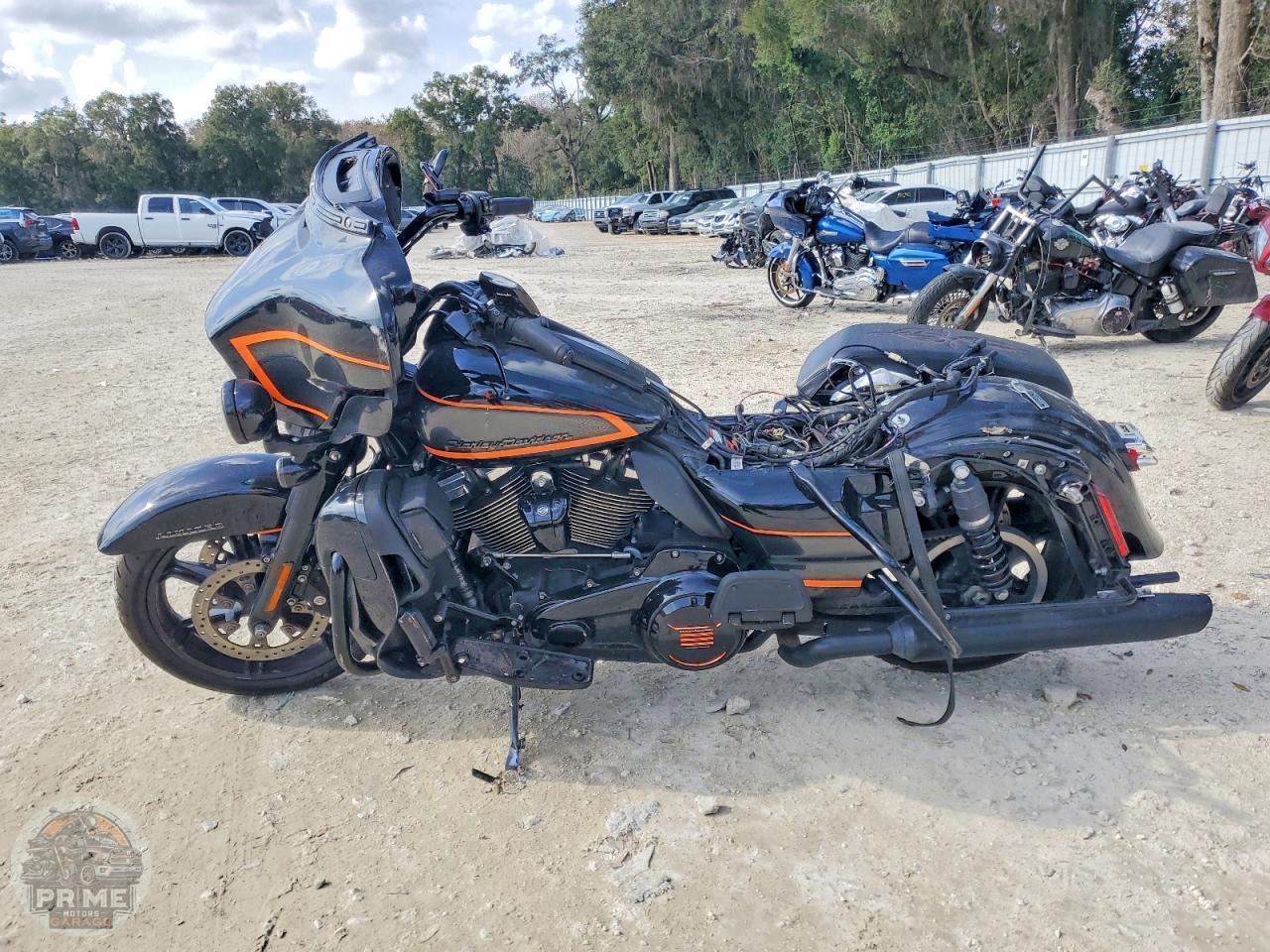 2022 HARLEY-DAVIDSON FLHTK (ULTRA LIMITED) — фото 3