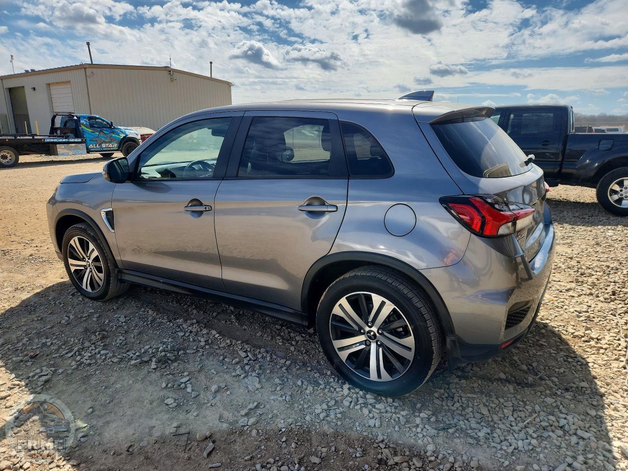 2021 MITSUBISHI OUTLANDER — фото 2