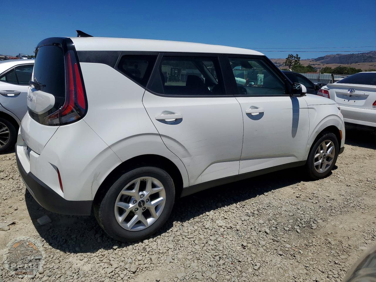 2025 KIA SOUL — фото 3
