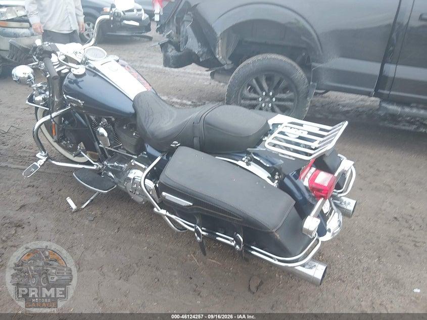 2013 HARLEY-DAVIDSON FLHRC (ROAD KING CLASSIC) ROAD KING CLASSIC — фото 3