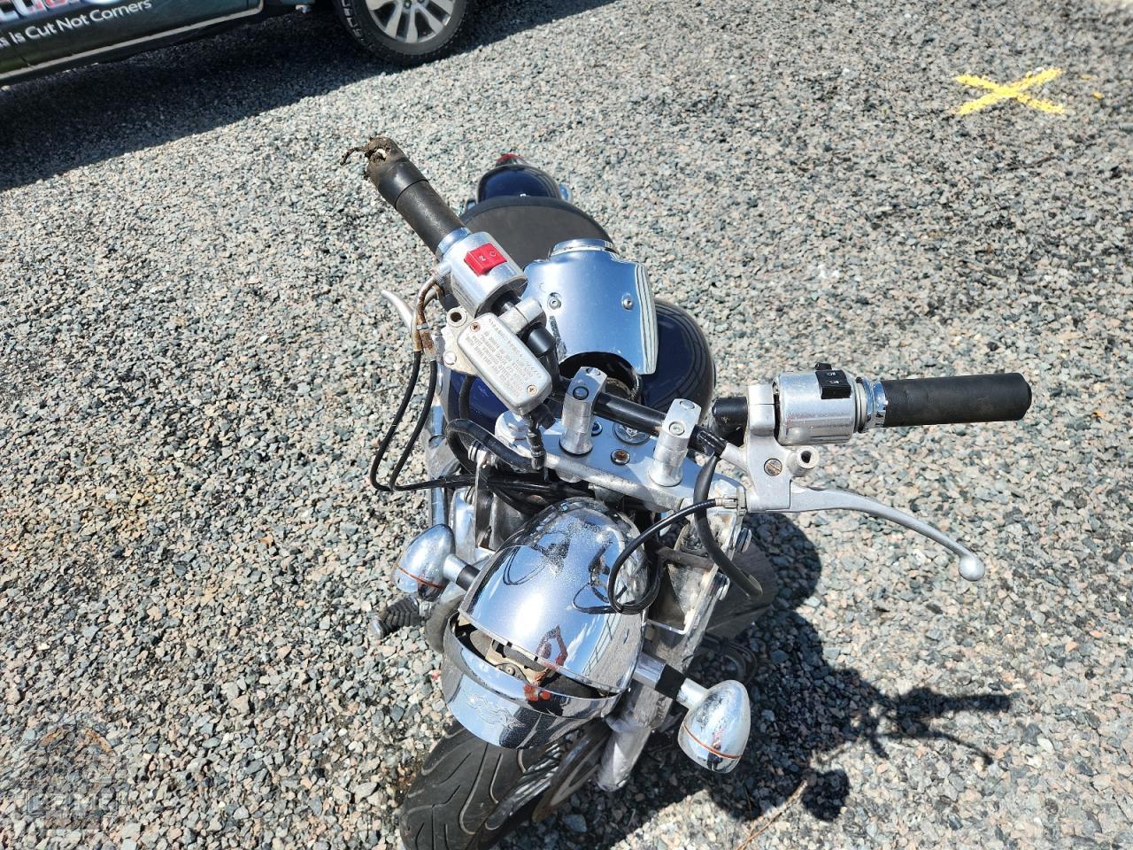 2001 HONDA VT750 — фото 5