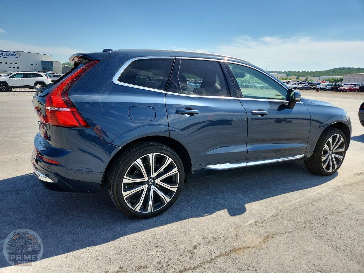 2023 VOLVO XC60 — фото 3