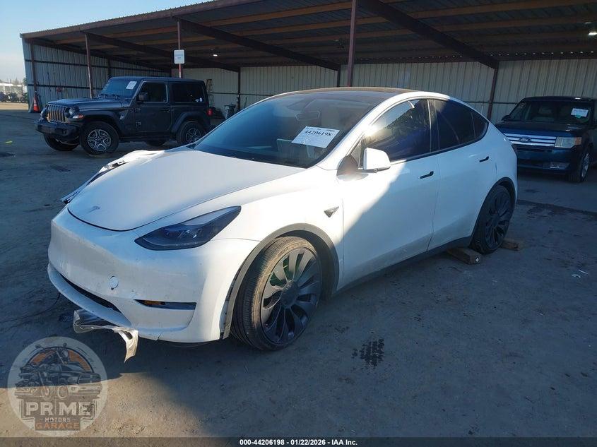 2024 TESLA MODEL Y PERFORMANCE DUAL MOTOR ALL-WHEEL DRIVE — фото 2