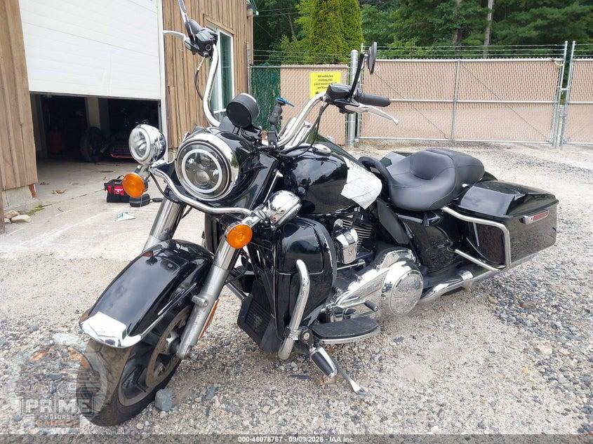 2017 HARLEY-DAVIDSON FLHP (POLICE ROAD KING) POLICE ROAD KING — фото 2