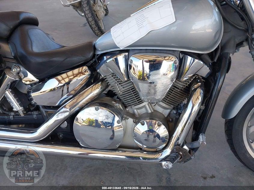 2004 HONDA VTX1300 C — фото 8