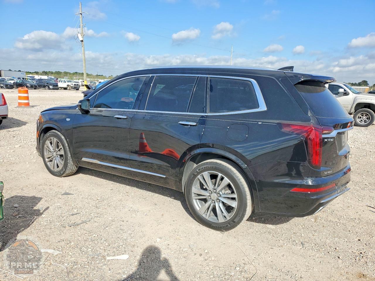 2021 CADILLAC XT6 — фото 2