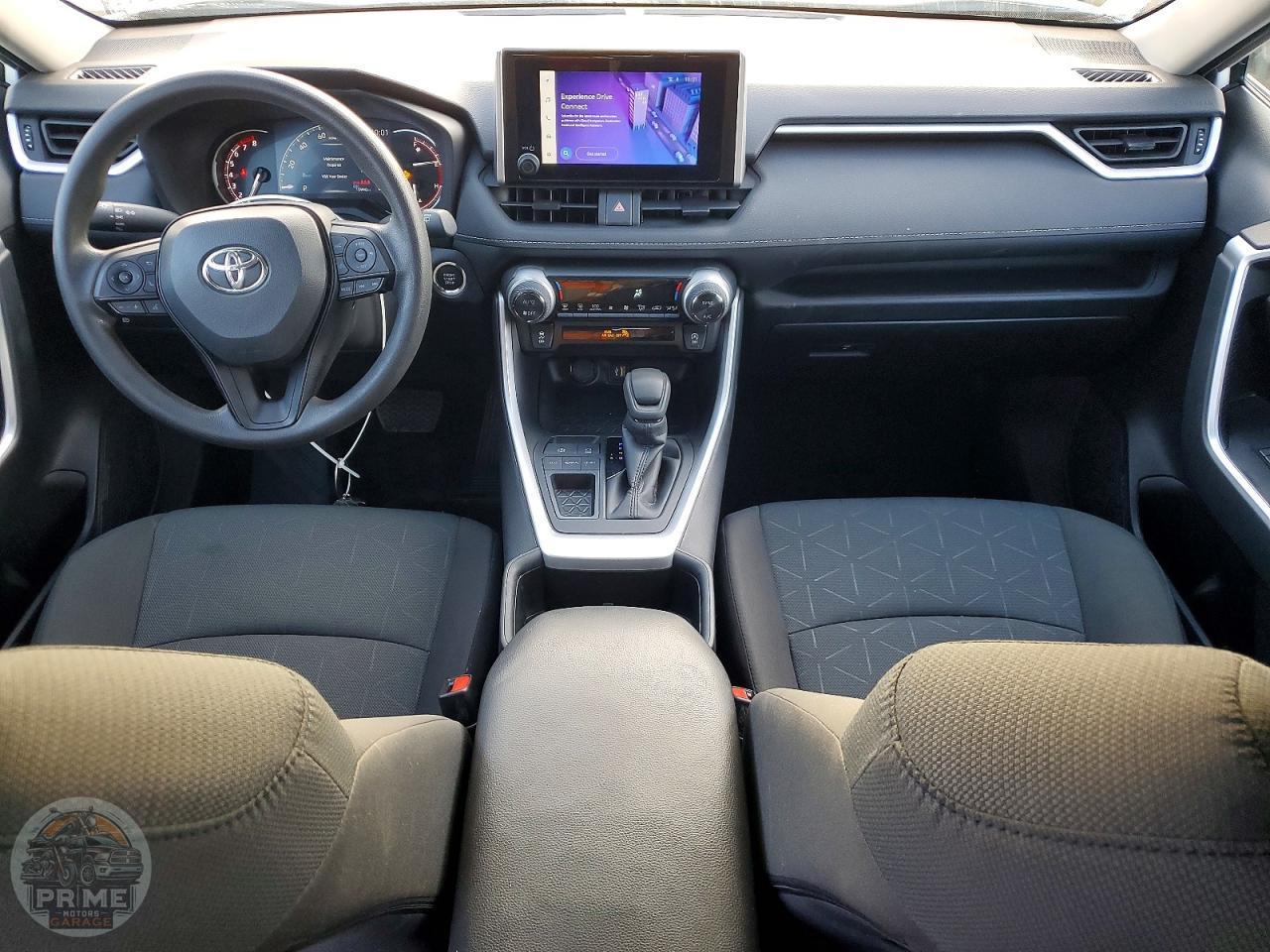 2025 TOYOTA RAV4 — фото 8