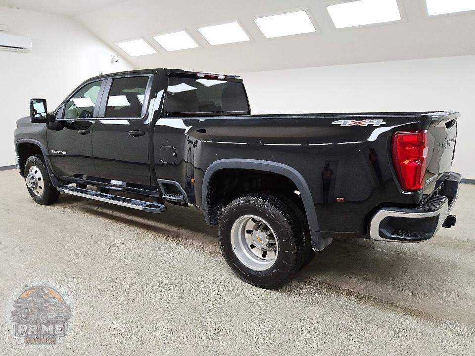 2025 CHEVROLET SILVERADO — фото 2