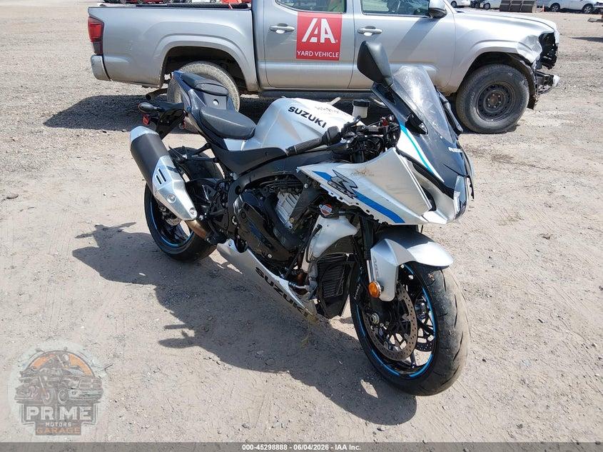 2025 SUZUKI GSX-R1000 — фото 1