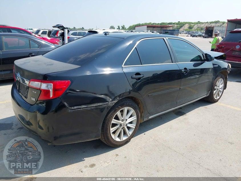 2013 TOYOTA CAMRY HYBRID LE/XLE — фото 4