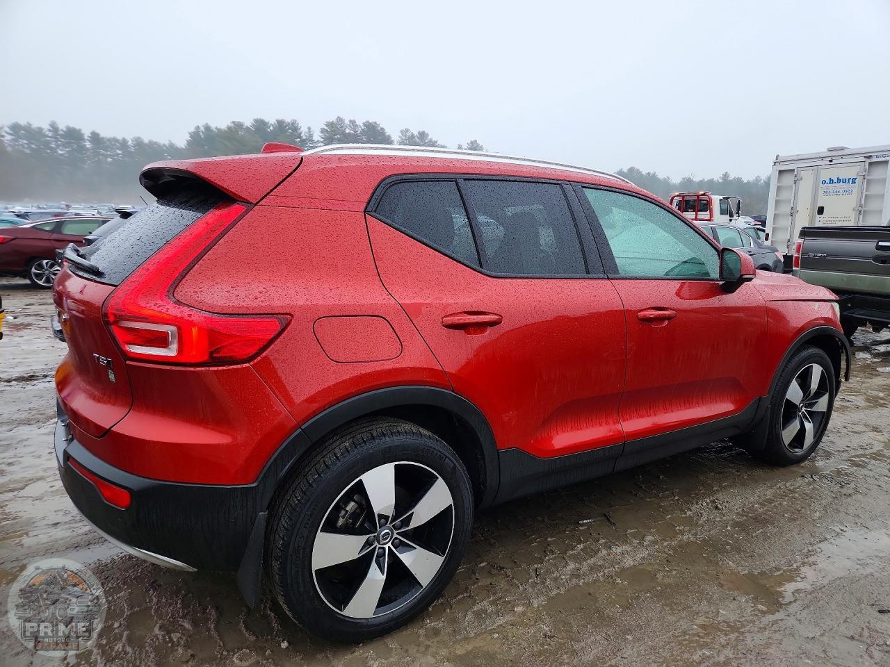 2020 VOLVO XC40 — фото 3