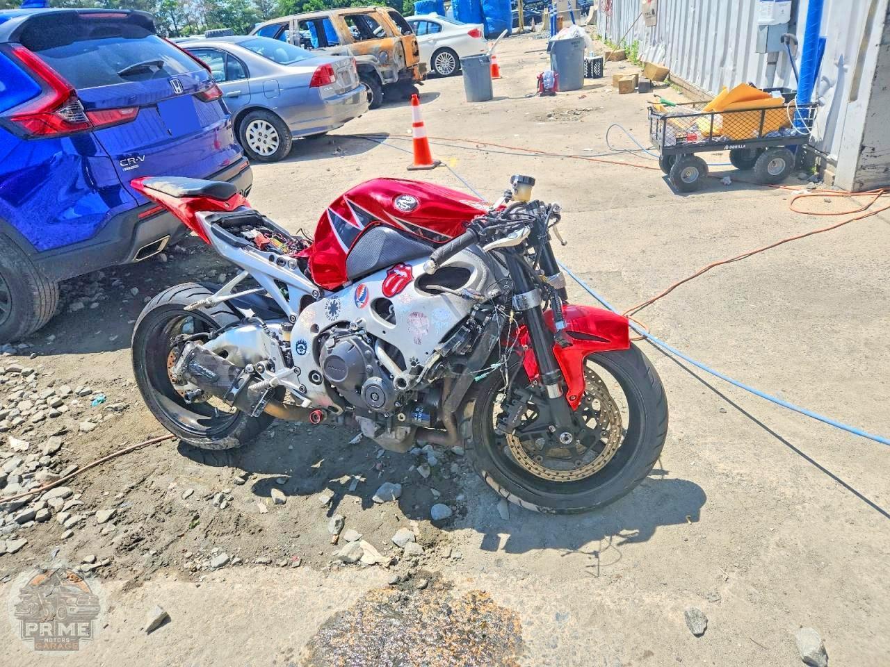 2011 HONDA CBR1000 — фото 1