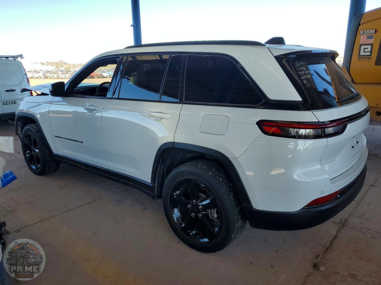 2023 JEEP GRAND CHEROKEE — фото 2
