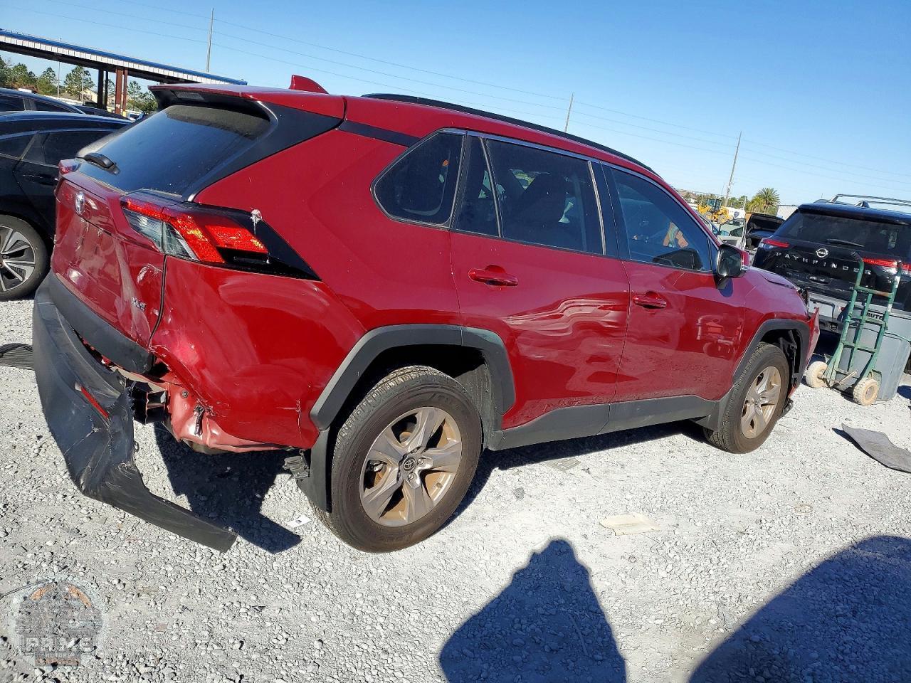 2025 TOYOTA RAV4 — фото 3