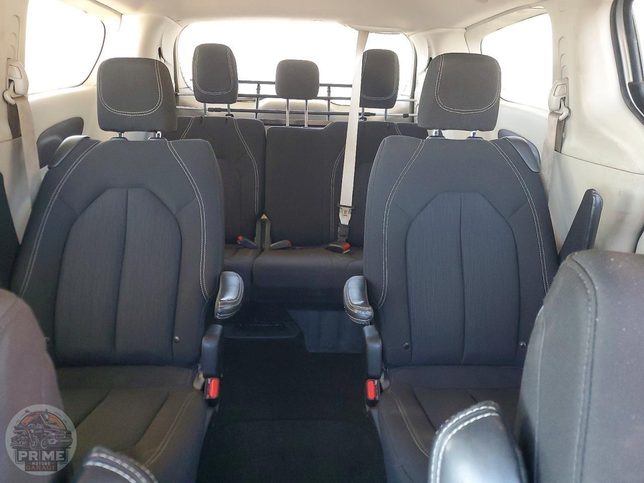 2023 CHRYSLER VOYAGER — фото 10