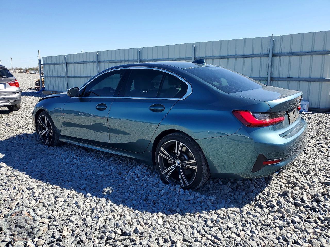 2021 BMW 3 SERIES — фото 2