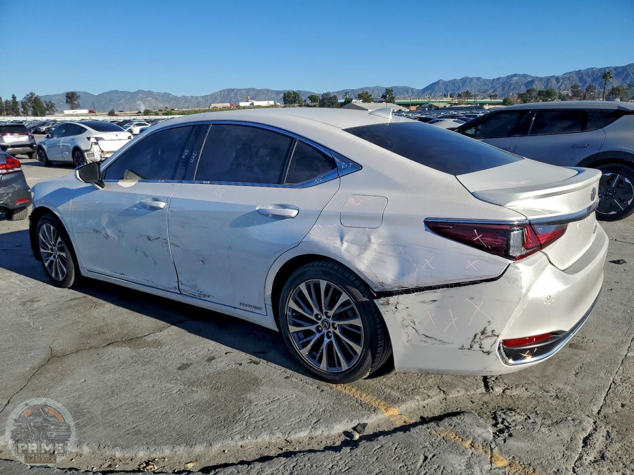 2021 LEXUS ES — фото 2