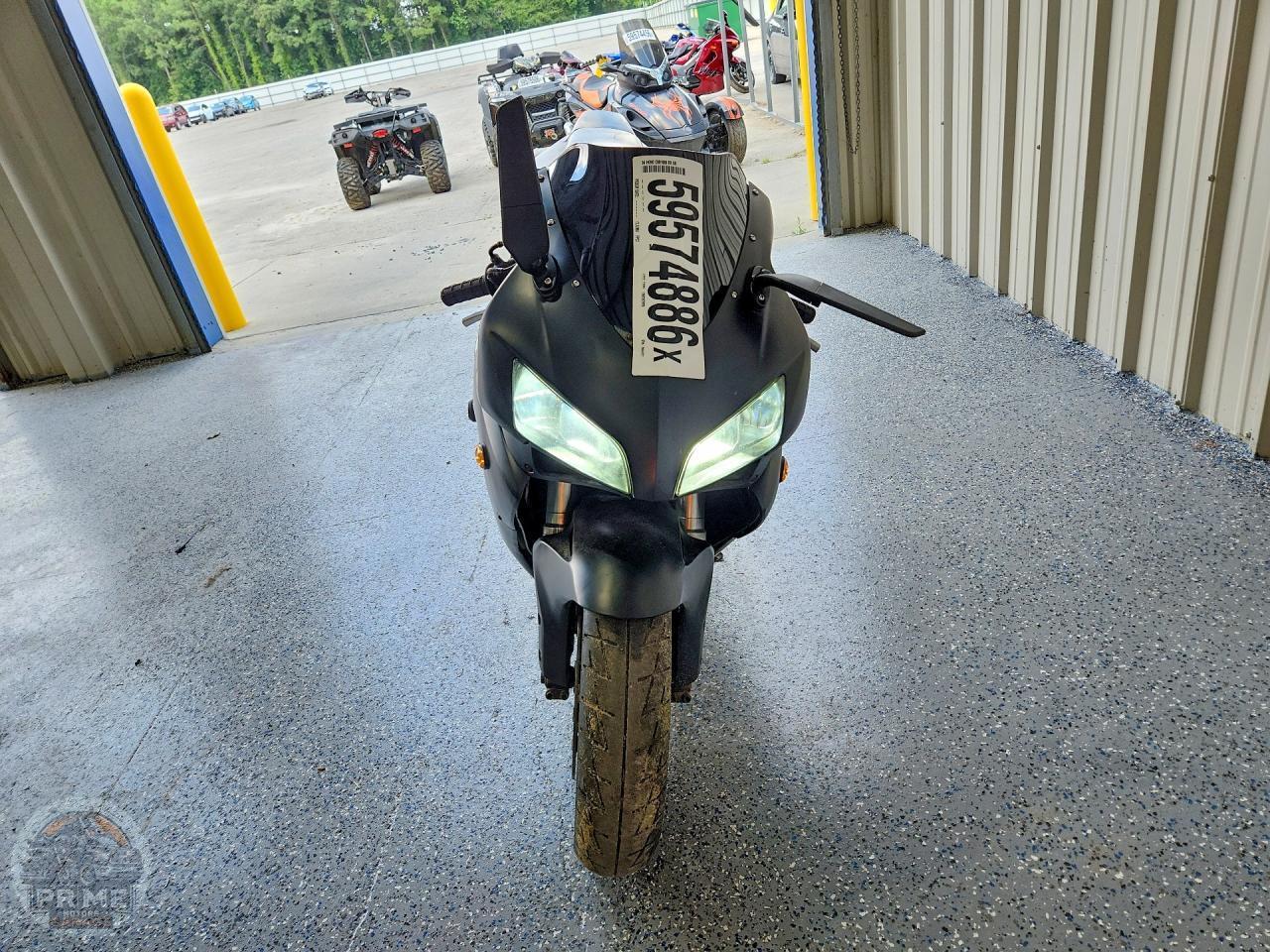 2004 HONDA CBR1000 — фото 2