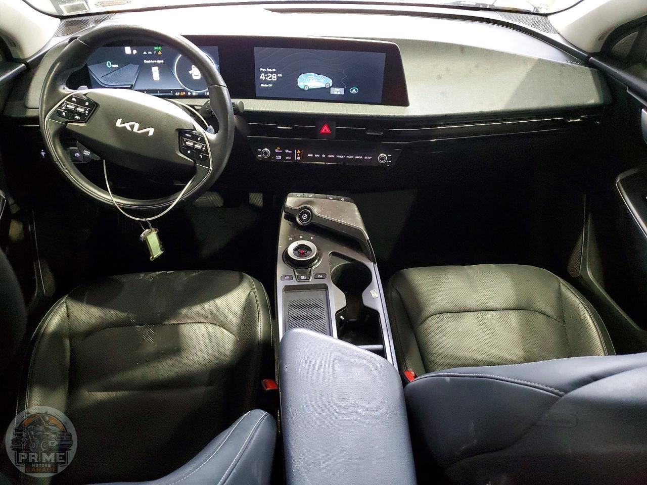 2023 KIA EV6 — фото 8