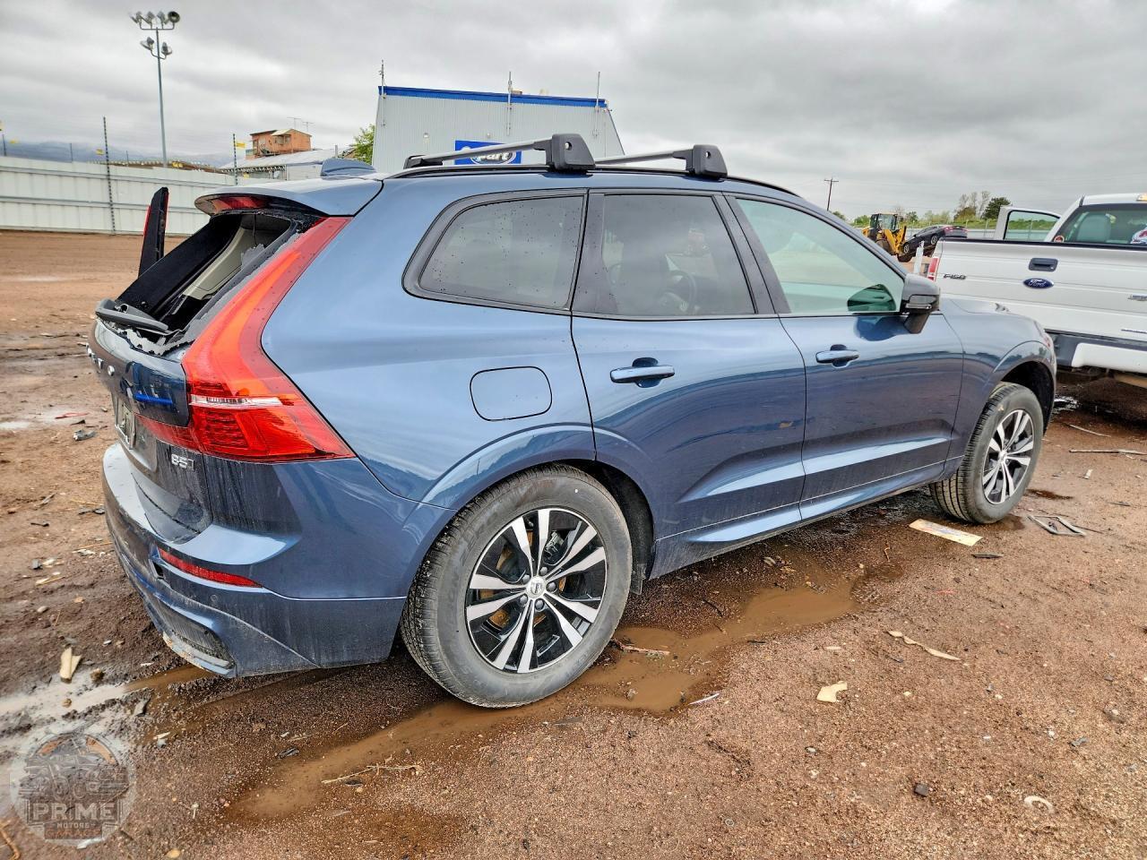 2025 VOLVO XC60 — фото 3