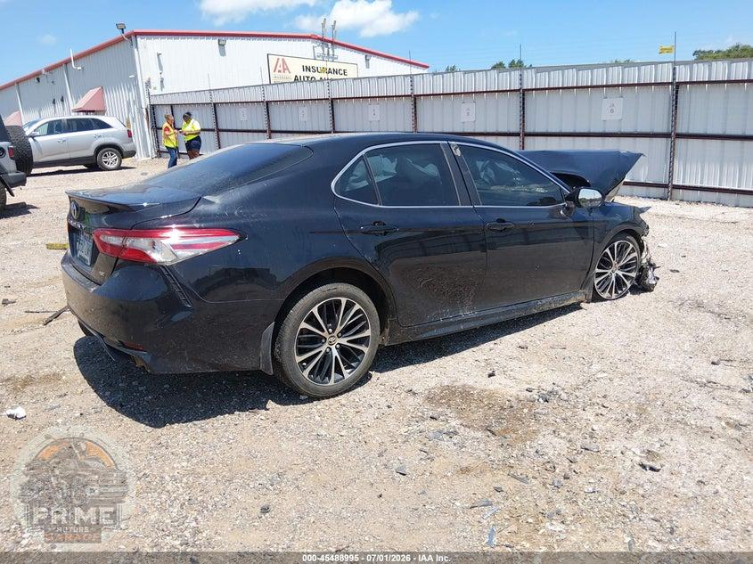 2018 TOYOTA CAMRY SE — фото 4